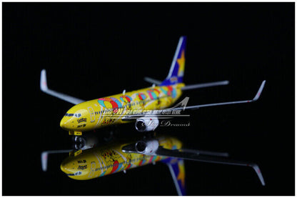 1:400 Phoenix Skymark Airlines BOEING 737-800 Passenger Airplane Diecast Model