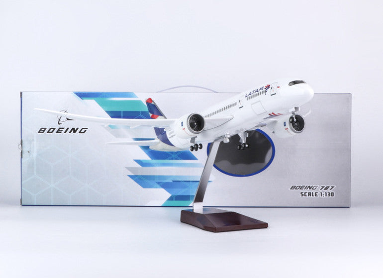 1:130 43CM LATAM BOEING 787 Airplane Landing Gear Resin Aircraft Plane Model
