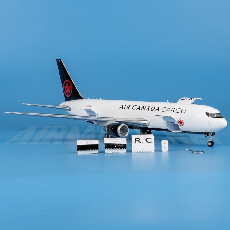1:200 GeminiJets Air Canada Cargo Plane Boeing 767-300ERF Diecast Aircraft Model