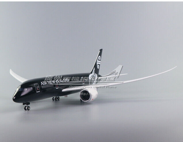 44CM 1:130 AIR NEW ZEALAND BOEING 787 Passenger Plane Landing  Gear Resin Model