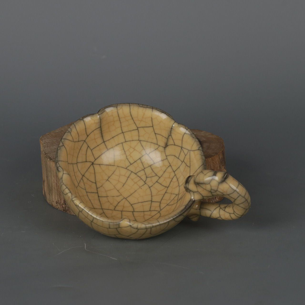 Song Kiln Iron Tire Yellow Glaze Dragon Handle Teacup Antique Porcelain Ornament