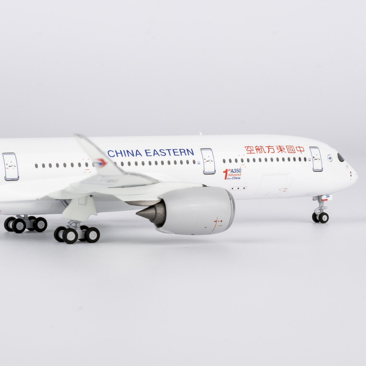 1:400 NG Model CHINA EASTERN AIRBUS A350-900 Passenger Airplane Diecast Model