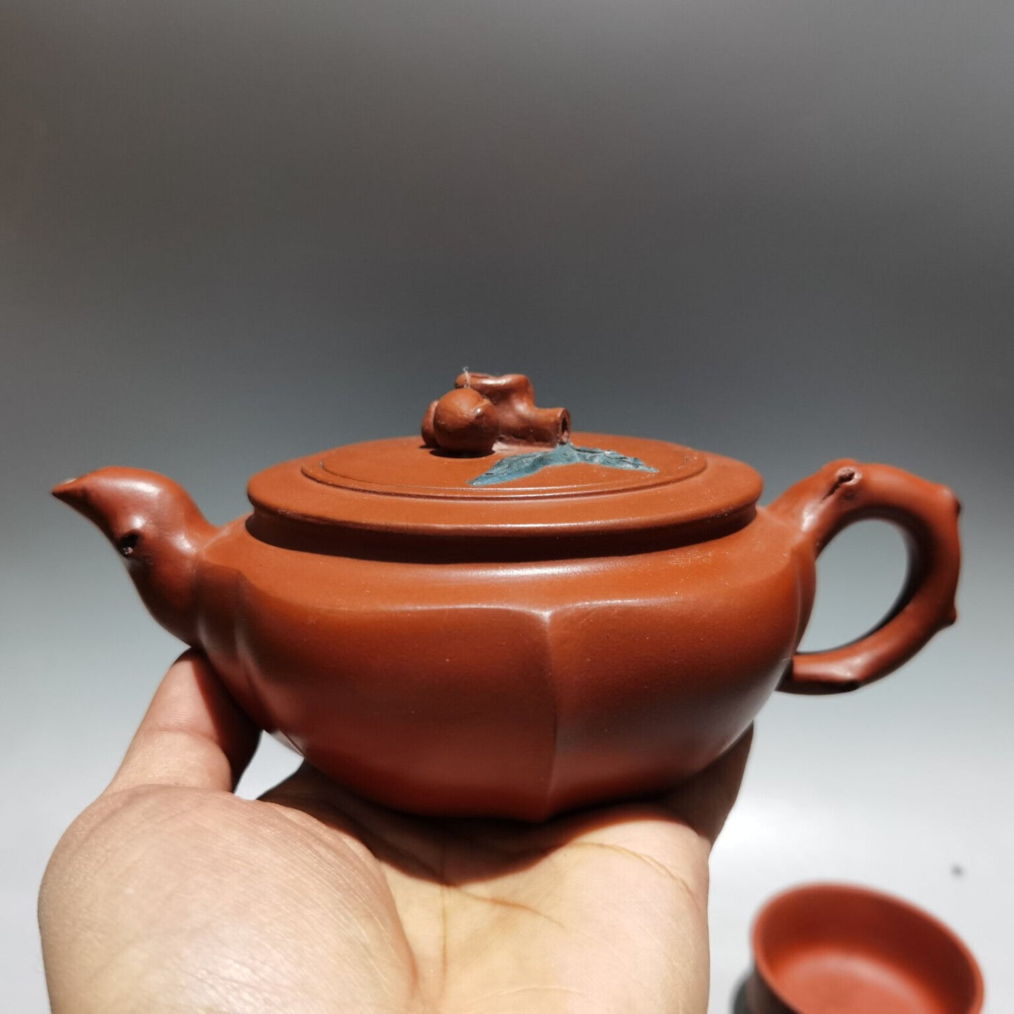 Chinese Yixing Zisha Clay Handmade Exquisite Teapot （寿桃套壶 低款：汪寅仙 )