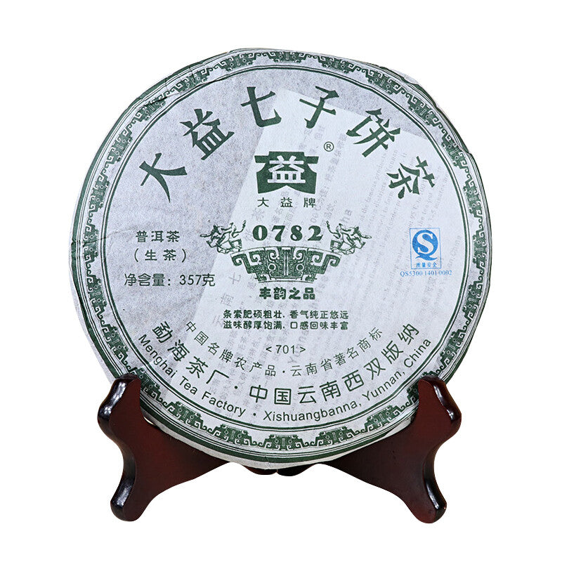 2007 MengHai Dayi TAETEA 0782 Yunnan Chi Tse Beeng Cha Round Raw Puer Tea 357g