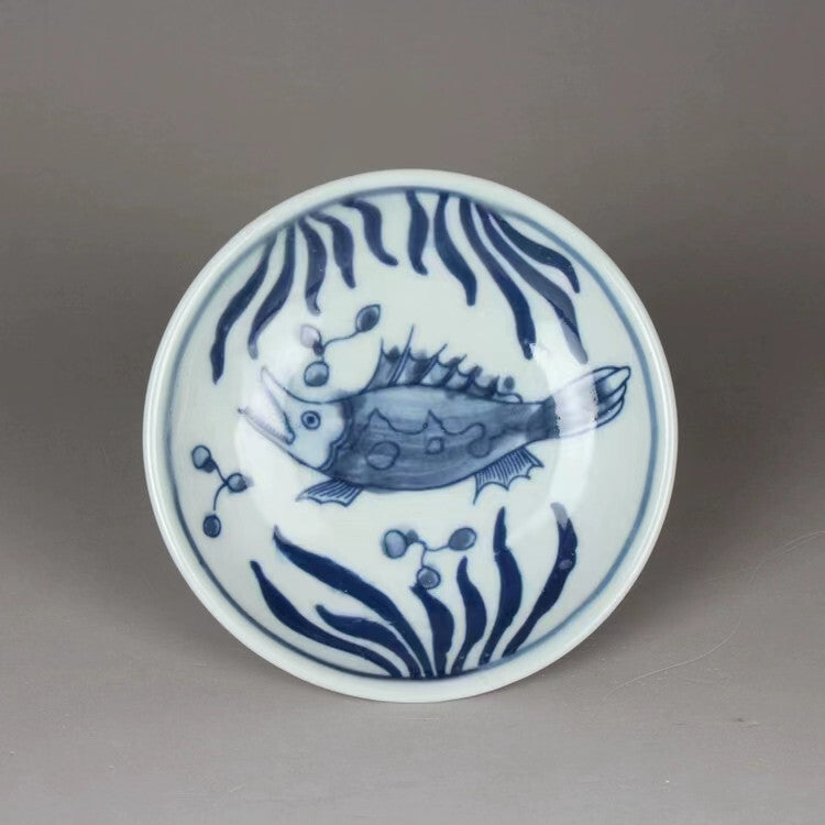 Exquisite Porcelain Blue and White Porcelain Fish Pattern Small Plate