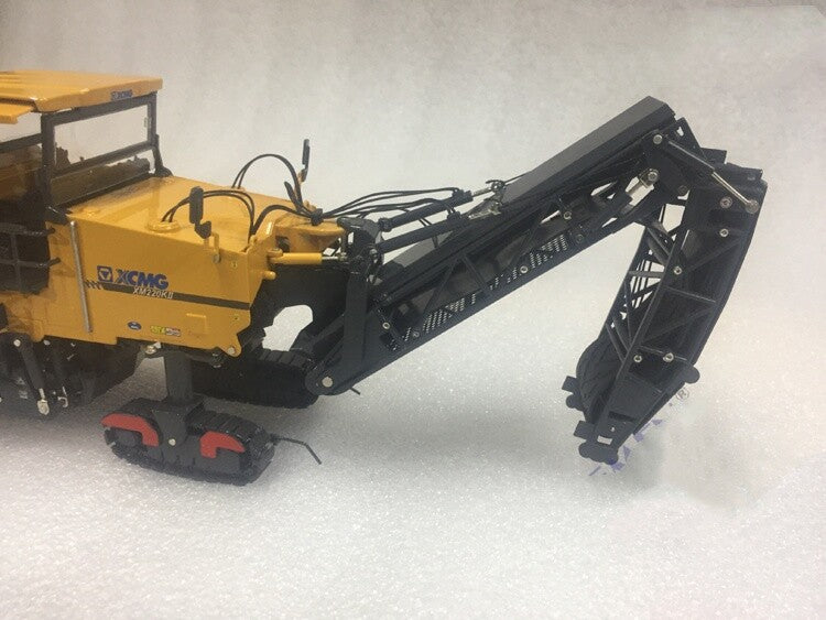 1:35 44CM XCMG XM220K2 Miller Milling Machine Construct Equipment Diecast Model