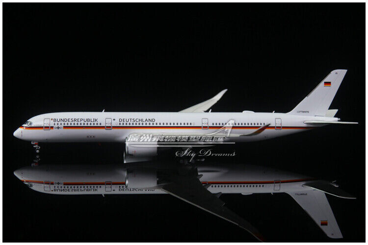 1:400 JC Wings LUFTWAFFE AIRBUS A350-900XWB Airplane Flap Down Diecast Model