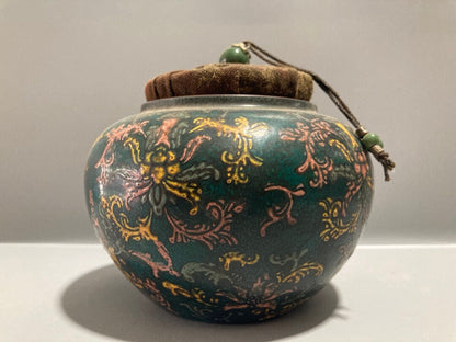 Chinese Yixing Zisha Clay Handmade Exquisite Purple Clay Tea Pot （紫砂茶叶罐）