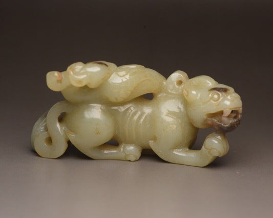 Antique Chinese Natural Hetian Jade Carved Exquisite Beast Statue Figurines Rare