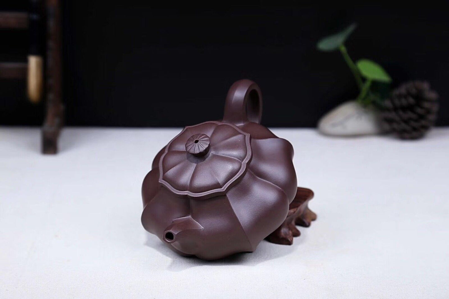 300cc Handmade Purple Sand Purple Clay Gongfu Tea Pot in Yixing, China Jin Kuihu Tea Pot-