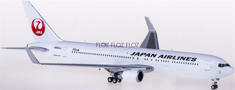 for Phoenix for Japan Airlines for Boeing 767-300ER JA621J 1:400 plane Pre-built