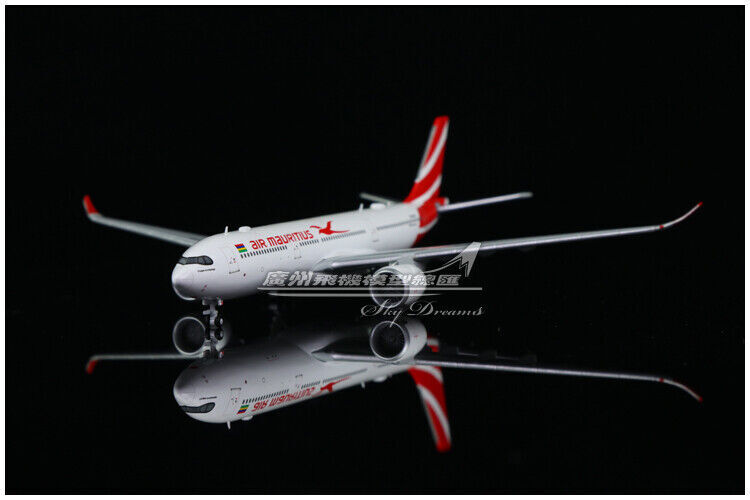 1:400 JC Wings Air Mauritius AIRBUS A350-900NEO Passenger Airplane Diecast Model