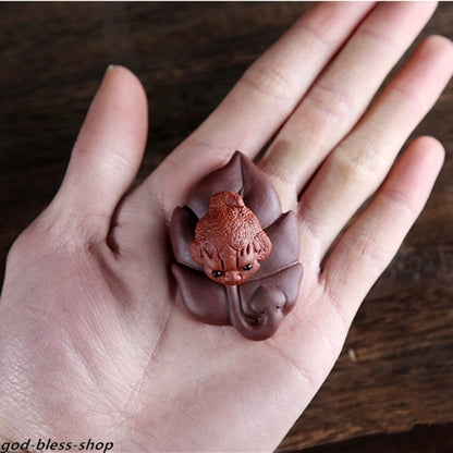 2.2"Creative Table Decoration Yixing Zisha Tea Pet Purple Clay Toad Small