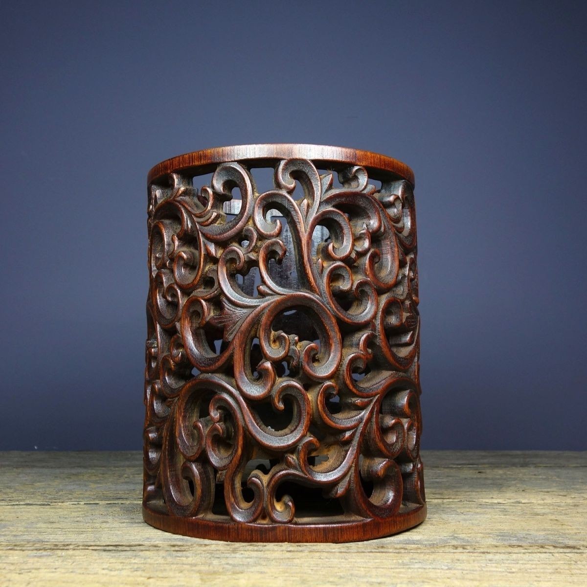 Vintage Bamboo Openwork Brush Pot 12x16cm Antique Scroll Pattern