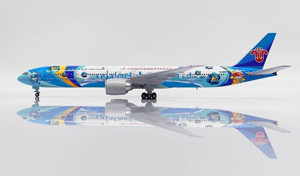 1:400 JC Wings CHINA SOUTHERN BOEING 777-300ER Passenger Airplane Diecast Model