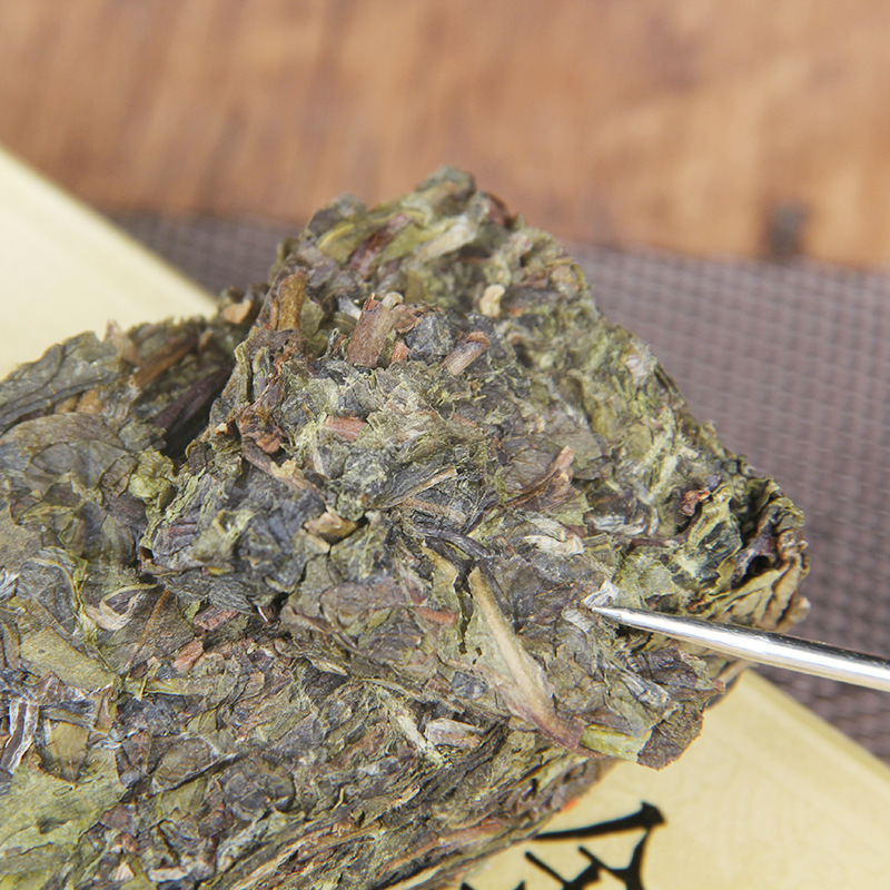 Brown Old Banzhang Cha Tea 300g Puerh TeaAncient Tree Tea Yunnan Tea Column