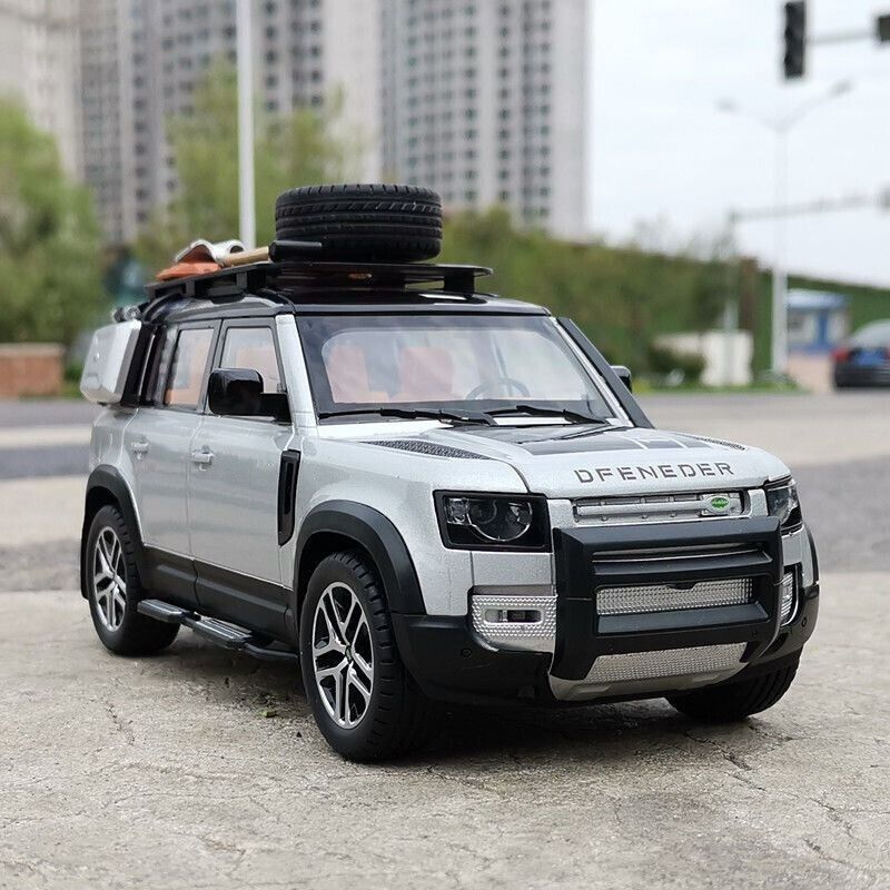 1:24 Land Rover Defender SUV Alloy Car Model Diecast Toy Vehicle Collection Gift