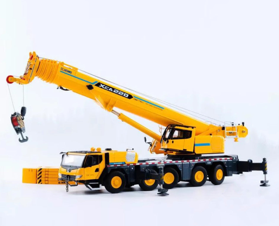 1:50 XCMG XCA220 All Terrain Crane Construction Machine Vehicle Diecast Model