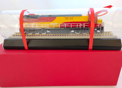 1:87 34CM HXN5B Shunting Locomotive With 4400 HP Passenger Train Diecast Model
