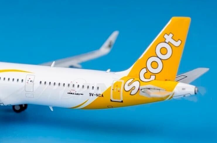 1:400 JC Wings Scoot AIRBUS A321neo Passenger Airplane Diecast Aircraft Model