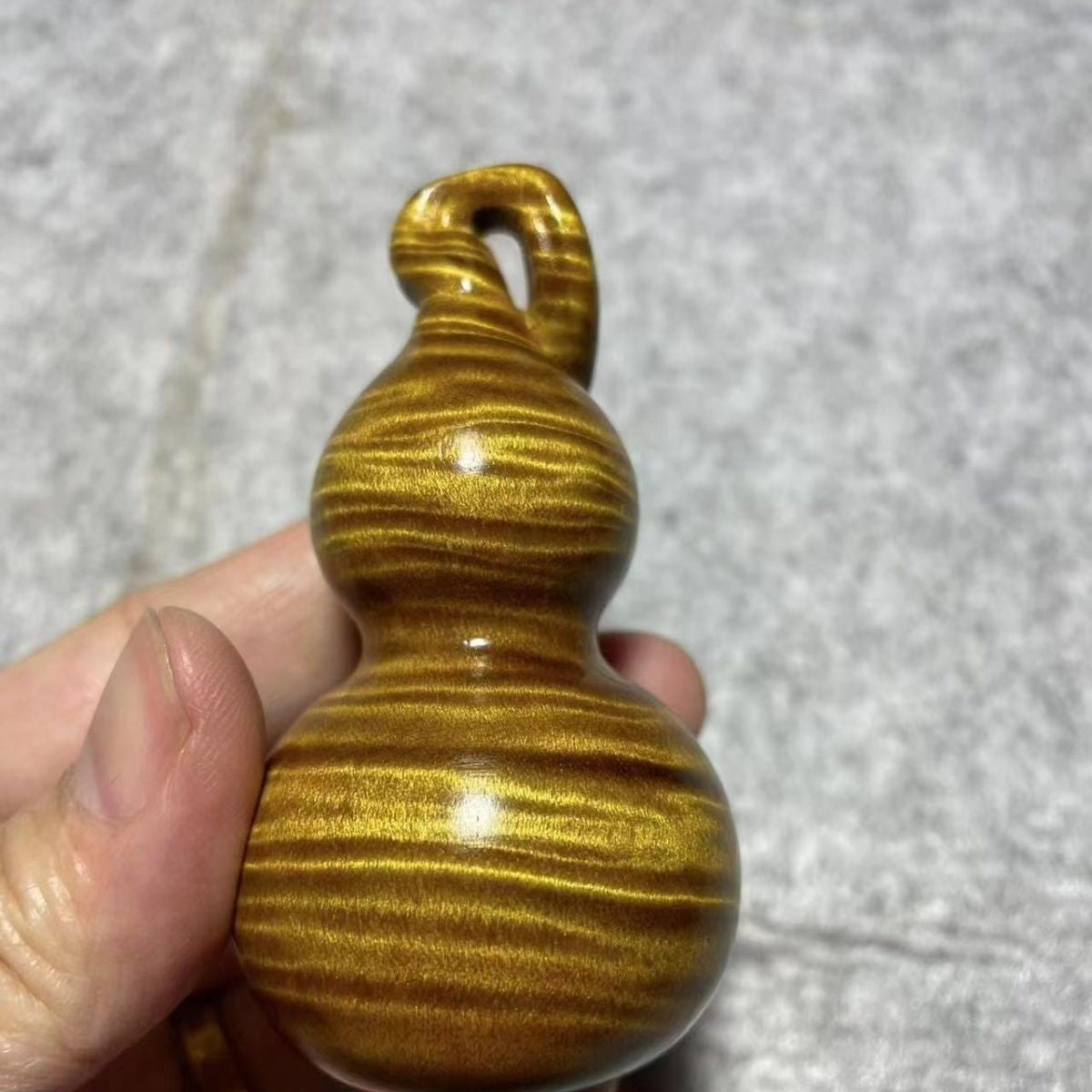 Golden Nanmu Gourd 7.8×4.1cm Hand Carved Wenwan Decor Collectible Wood Piece