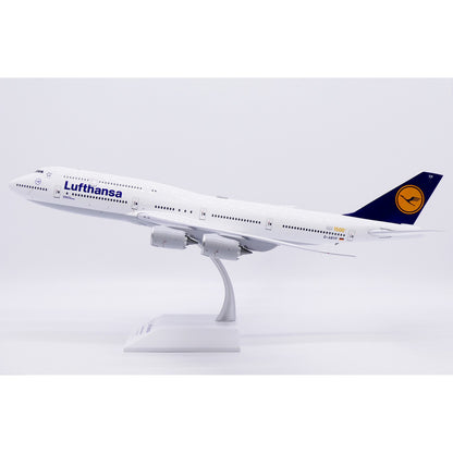 1:200 JC Wings Lufthansa Boeing 747-8 D-ABYP Airplane Diecast Aircraft Model