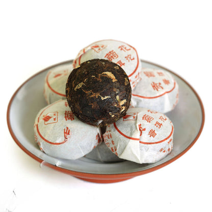 HELLOYOUNG Tribute Chrysanthemum Flower Puer Pu'er Pu erh Tea Mini Ripe Cake