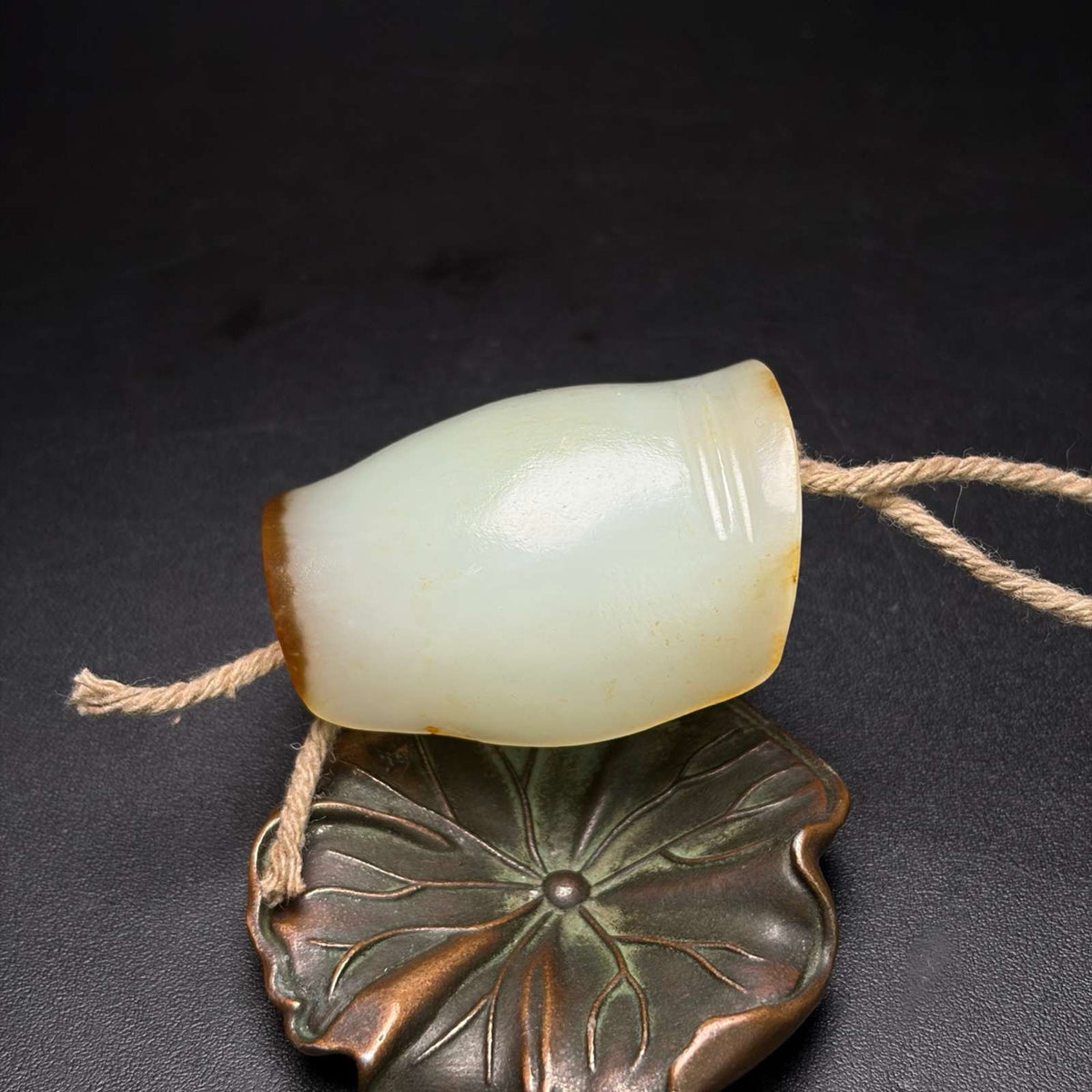 Chinese Natural Hetian Jade Hand-carved Exquisite Tortoise Shell Pendant 31325