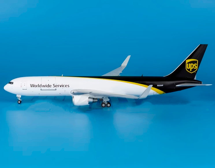 1:200 28CM GeminiJets UPS BOEING 767-300ERF Airfreighter Diecast Airplane Model