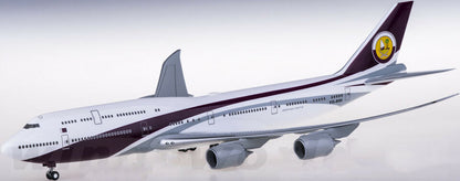 1:200 Hogan Qatar Amiri Flight BOEING 747-8 Passenger Airplane ABS Plastic Model