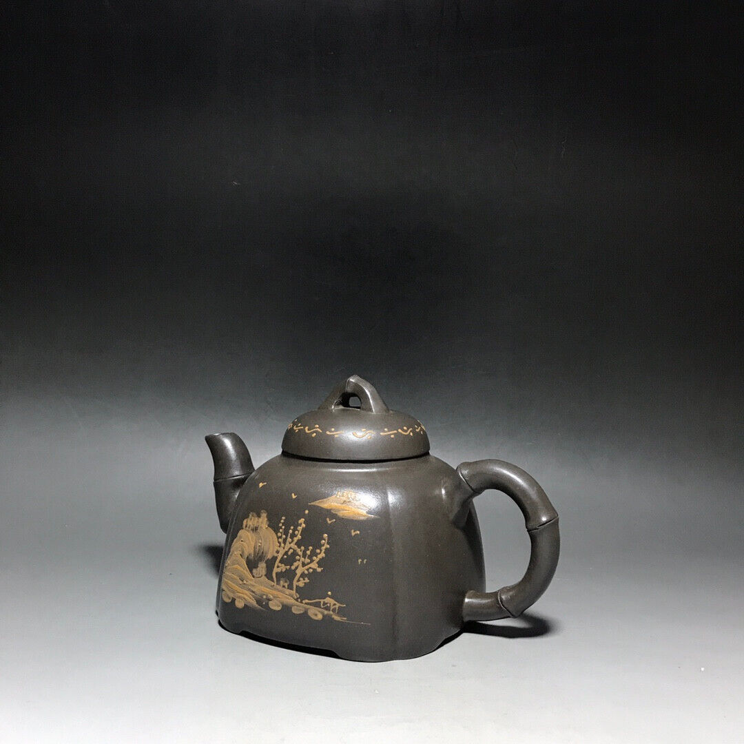 Chinese Yixing Zisha Clay Handmade Exquisite Teapot（混方抽角 底款：顾景舟）