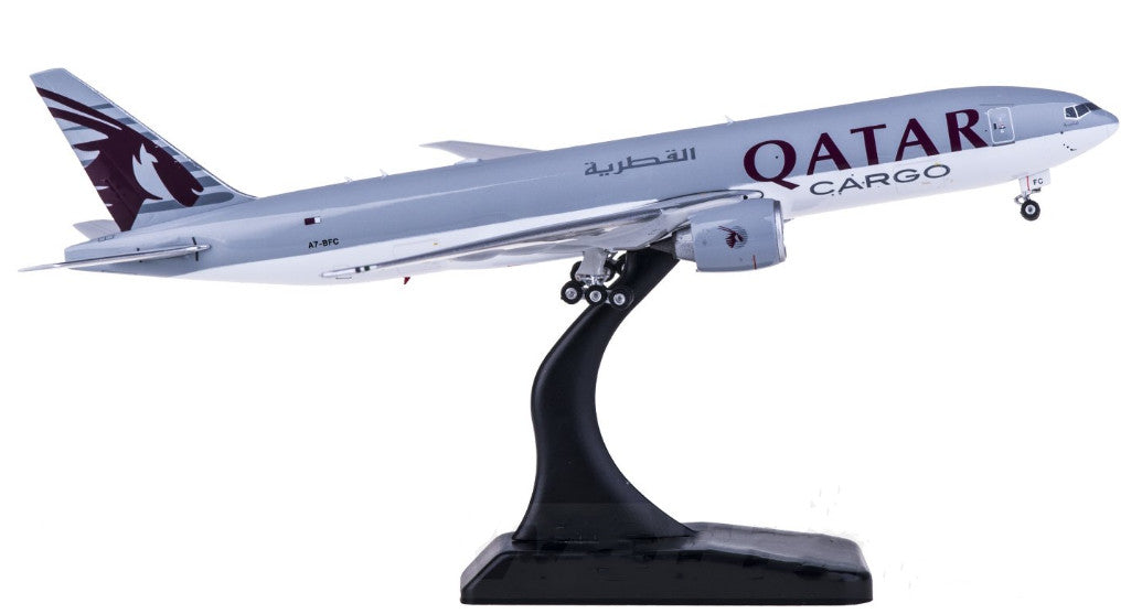 1:400 Phoenix QATAR CARGO BOEING 777-200F Airplane Diecast Aicraft Plane Model