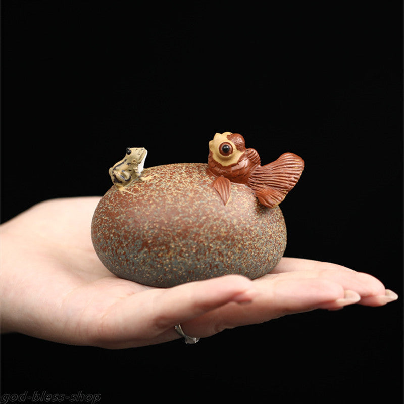 China yixing zisha tea pet clay water squirting tea play frog fish home ornament