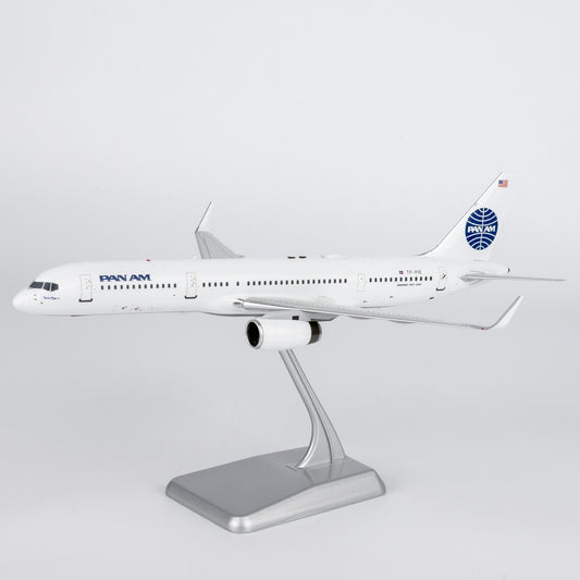 1:200 NGmodels Icelandair Boeing 757-200 Passenger Airplane Diecast Plane Model