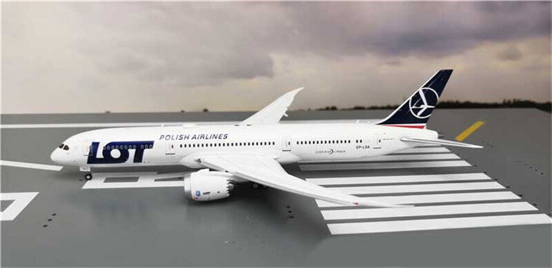 JC Wings Polish Airlines LOT For Boeing B787-9 SP-LSA Flaps Down 1/400 Model