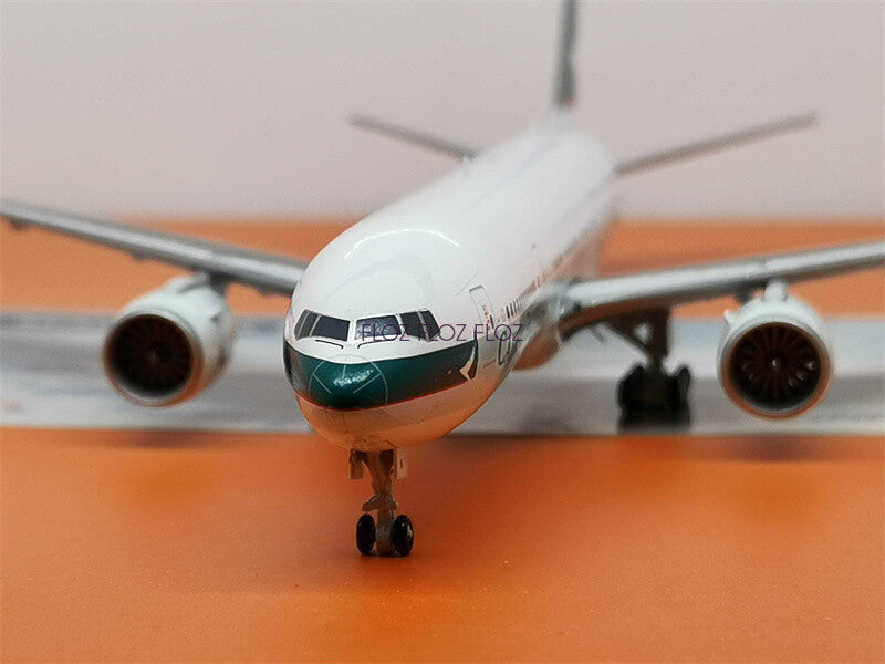 JC Wings Cathay Pacific for Boeing B777-200 VR-HNA 50th 1:400 Aircraft Model