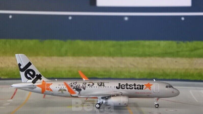 1:400 Phoenix Jetstar AIRBUS A320 Passenger Airplane Diecast Aircraft Model