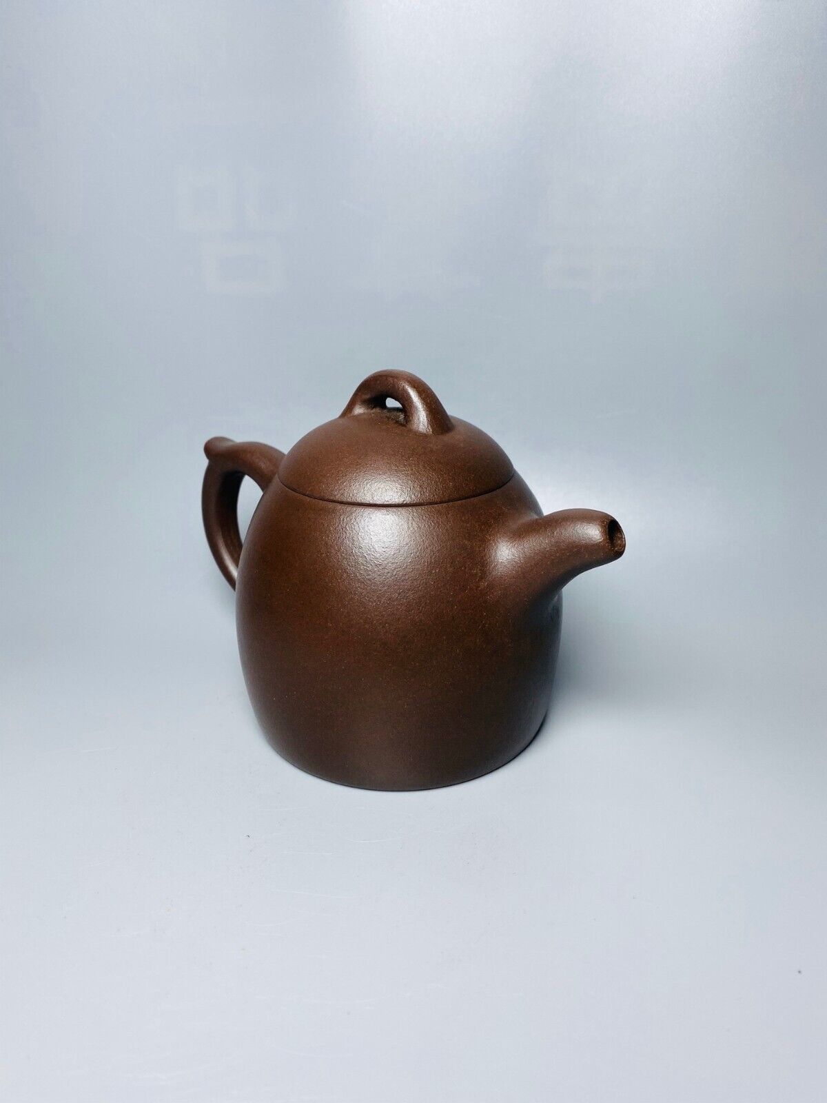 Chinese Yixing Zisha Clay Handmade Exquisite Teapot （珐琅彩秦权壶 底款：徐方怀）