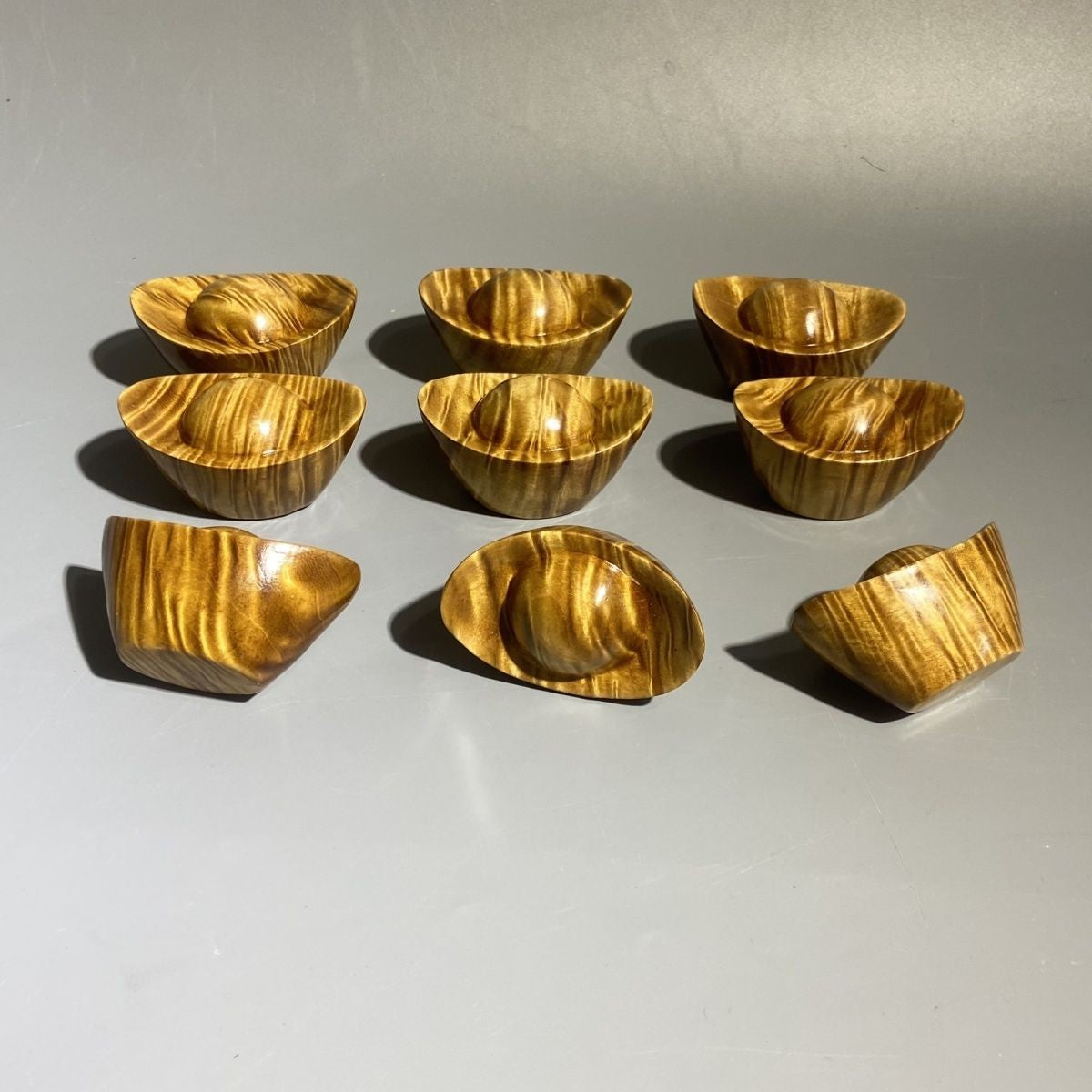 1pc Golden Phoebe Yuanbao Hand Piece 6cm Full Water Wave Grain
