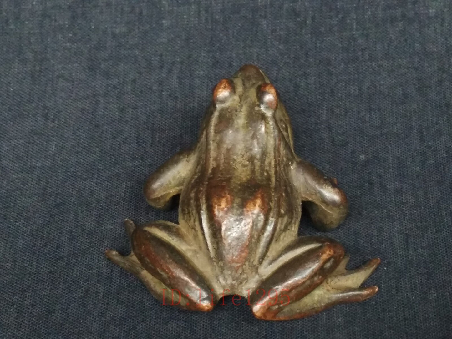Collection Chinese old Bronze handmade cast Frog Statue Paperweight home deco