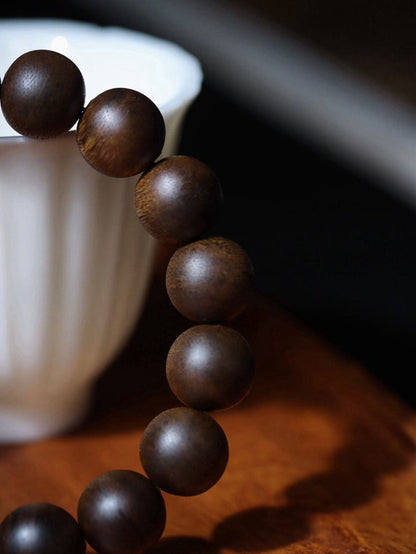 12mm Chinese Natural Eaglewood Handmade Exquisite Bracelets 30800