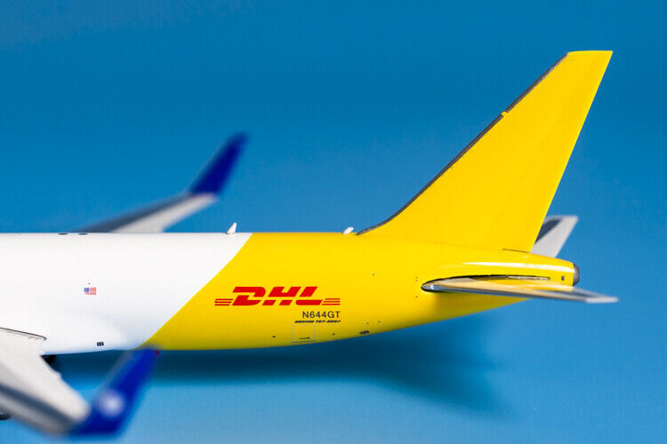 1:400 Phoenix Polar Air Cargo BOEING 767-300ER Passenger Airplane Diecast Model
