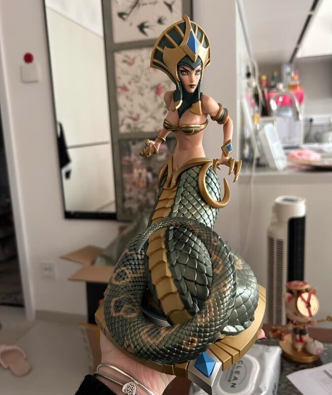 Official LOL League of Legends Cassiopeia Du Couteau Statue PVC Figure Model Toy