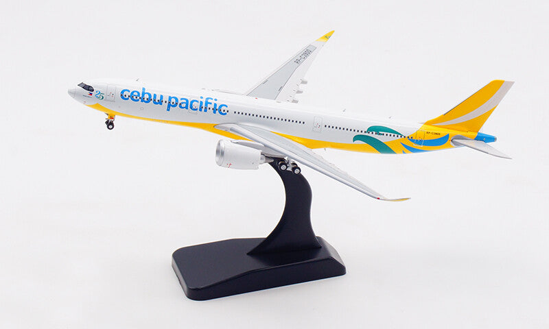 1:400 Aviation Cebu Pacific AIRBUS A330-900NEO Passenger Airplane Diecast Model