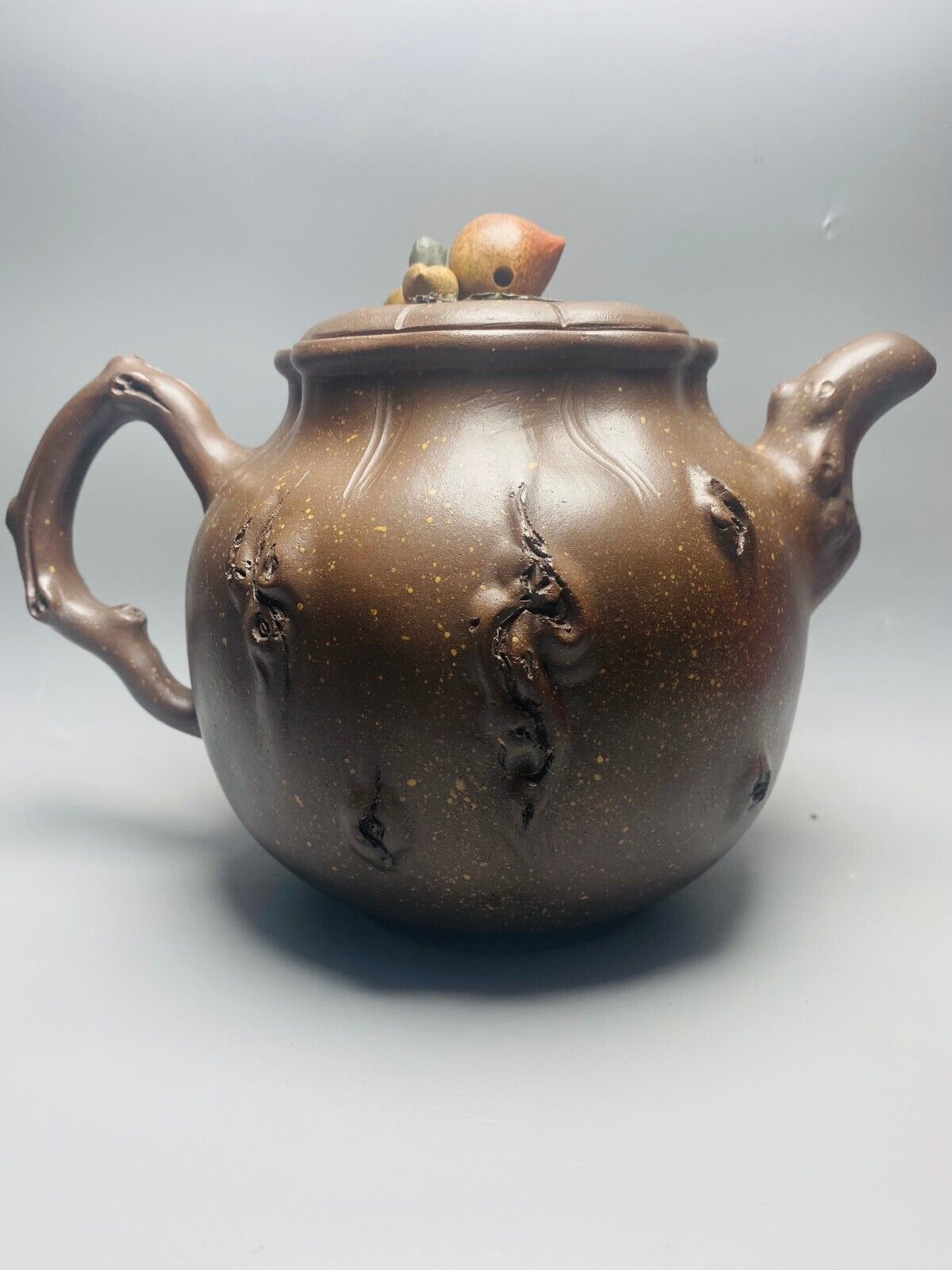 Chinese Yixing Zisha Clay Handmade Exquisite Teapot（长眉大仙寿桃壶 底款：汪寅仙）