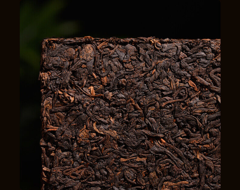 Puer Ripe tea 1KG ten-year-old Pu 'er tea brick boiled brown mountain Pu 'er tea-