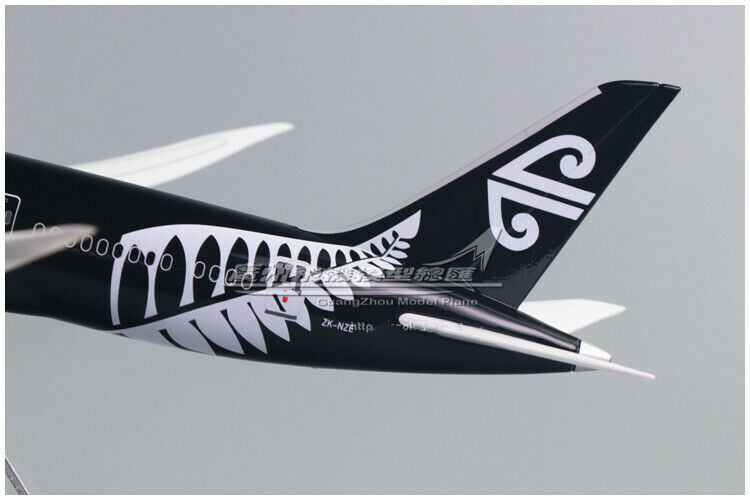 44CM 1:130 AIR NEW ZEALAND BOEING 787 Passenger Plane Landing  Gear Resin Model
