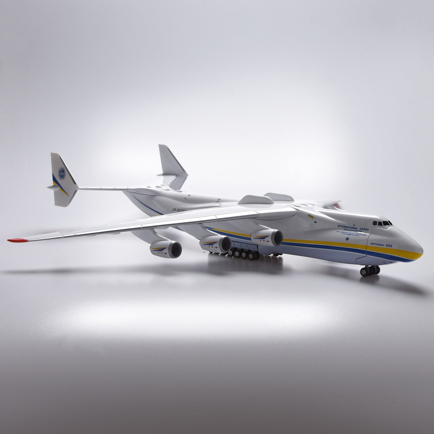 Super 1/200 Antonov Ukraine An-225 Aircraft Strategic Transport Plane Model
