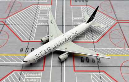 1:400 Hogan ANA STAR ALLIANCE BOEING 777-200 Passenger Airplane Diecast Model