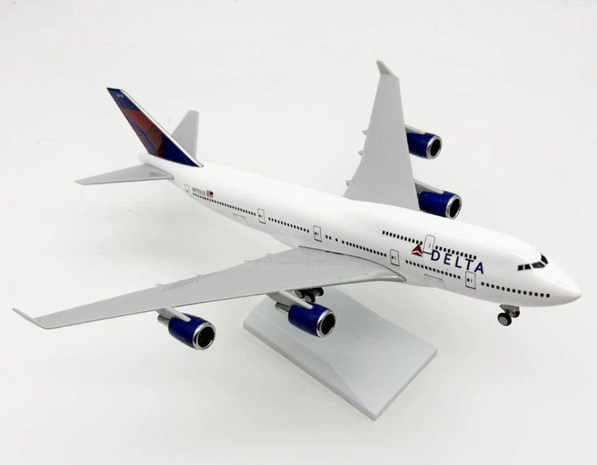 30CM DELTA BOEING 747-400 Passenger Airplane Landing Gear Resin Aircraft Model